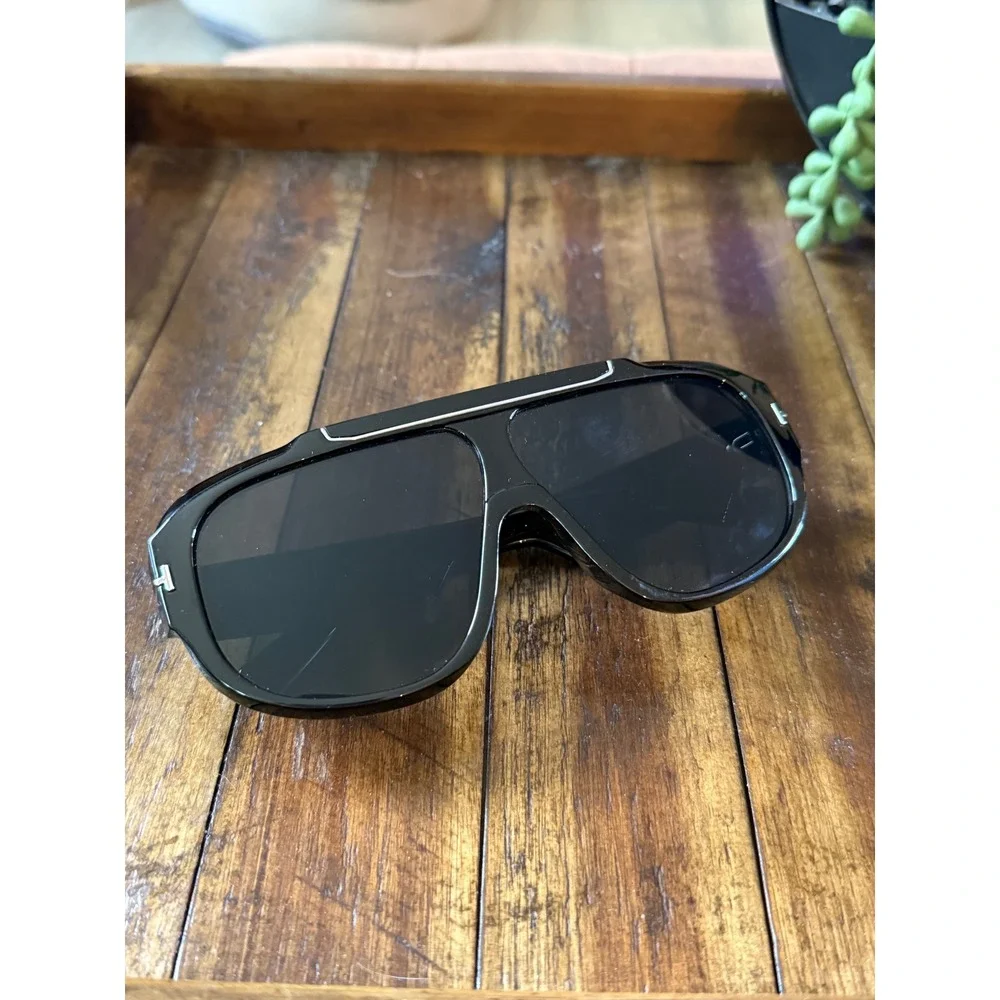 Black Oversized Flat Top Aviator Sunglasses Silver Bar T-Logo Shield Eyewear